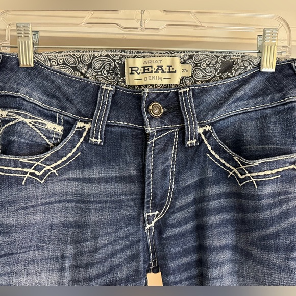 Ariat R.E.A.L. Mid Rise Stretch Entwined Boot Cut Jean in 27R - Picture 4 of 8